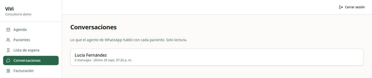 Panel de ViVi: el registro de conversaciones de la secretaria con cada paciente. Datos de ejemplo.
